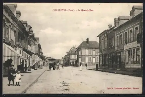 AK Charleval, La Grande Rue