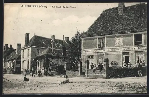 AK La Perrière, Le haut de la Place