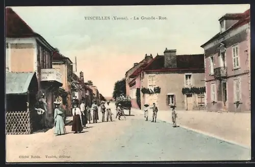 AK Vincelles /Yonne, La Grande-Rue animée avec des habitants et commerces