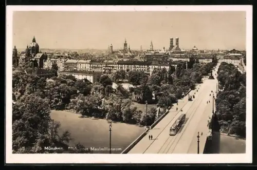 AK München, Blick vom Maximilianeum mit Strassenbahn auf der Brücke