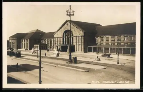 AK Basel, Badischer Bahnhof mit Strassenbahn