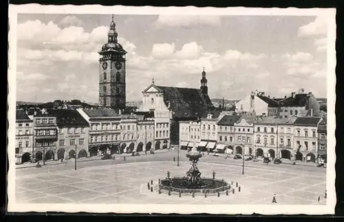 AK Budweis, Platz mit Brunnen und Geschäften