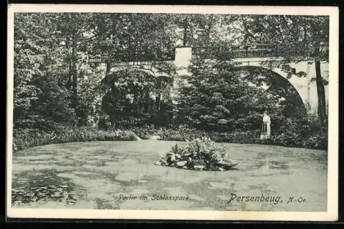 AK Persenbeug /N.-Oe., Teich und Brücke im Schlosspark