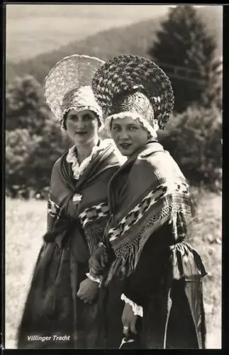 AK Frau und Mädchen mit Kopfbedeckungen in Villinger Tracht