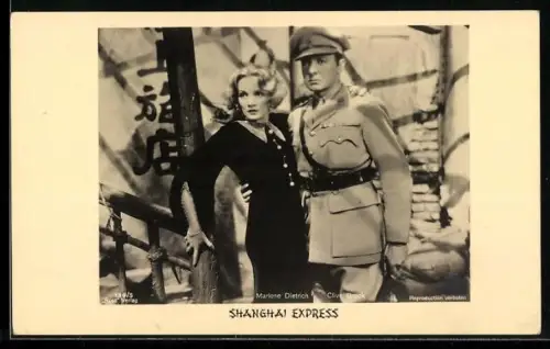 AK Schauspielerin Marlene Dietrich und Schauspieler Clive Brook in Shanghai Express