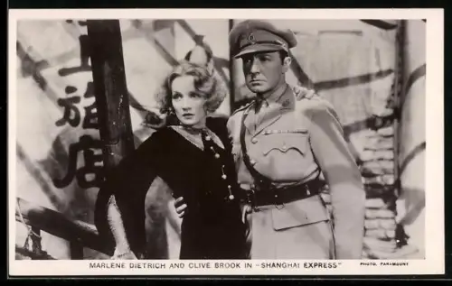 AK Schauspielerin Marlene Dietrich und Schauspieler Clive Brook in dem Film Shanghai Express