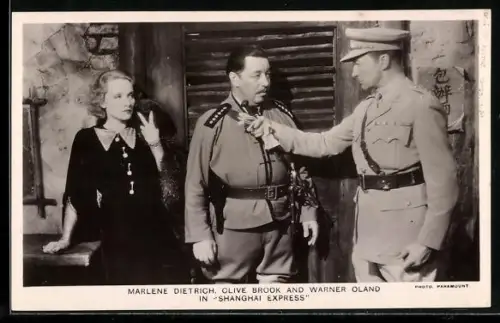 AK Schauspielerin Marlene Dietrich, Schauspieler Clive Brook u. Warner Oland in Shanghai Express