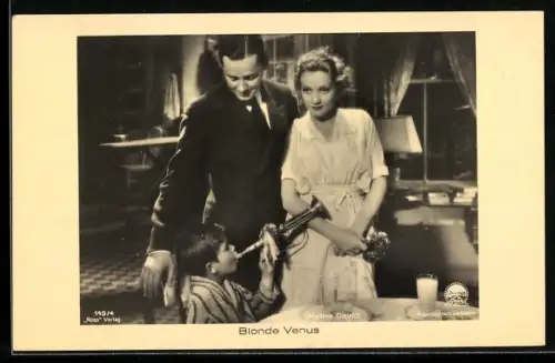 AK Schauspieler Marlene Dietrich und Cary Grant