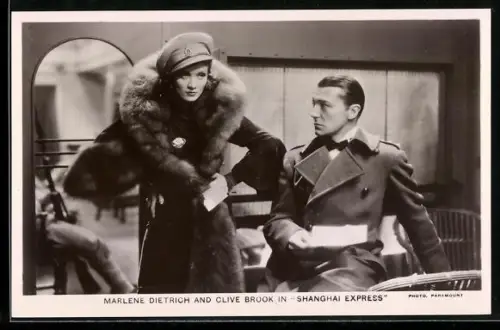 AK Schauspielerin Marlene Dietrich und Schauspieler Clive Brook in dem Film Shanghai Express