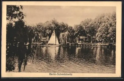 AK Berlin-Schmöckwitz, Gasthaus Zur Palme, Inh. Petersche Erben, Seddinsee mit Segelboot