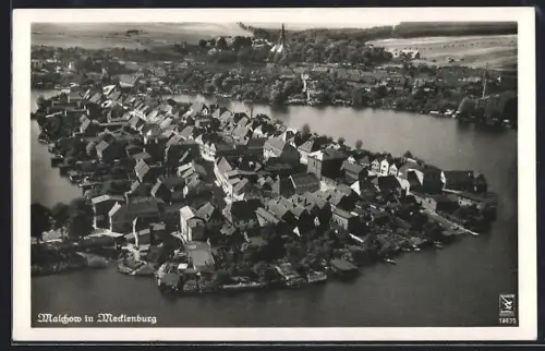 AK Malchow in Mecklenburg, Ortsansicht mit Insel und Kirche