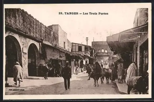 AK Tanger, Les Trois Portes