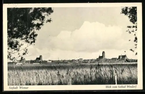 AK Wismar, Blick vom Seebad Wendorf auf die Stadt