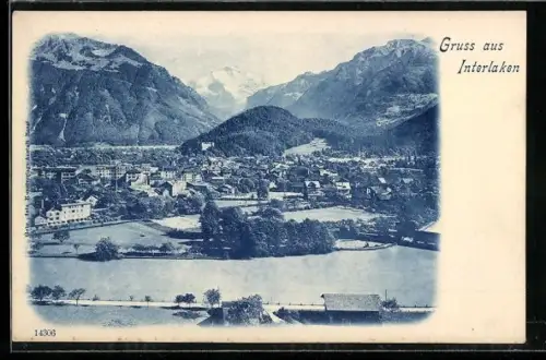 AK Interlaken, Totalansicht mit Gebirgspanorama
