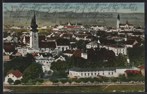 AK Wels /Ob. Öst., Stadtpanorama mit Kirchen