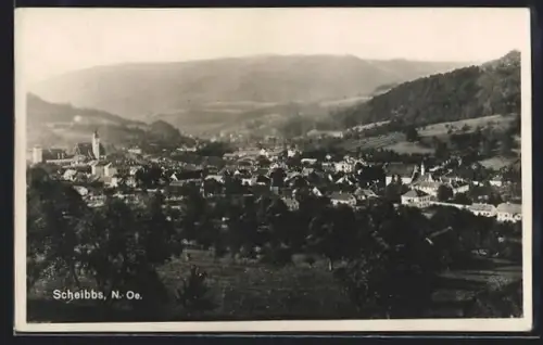AK Scheibbs /N. Oe., Panorama mit Kirche und Bergen