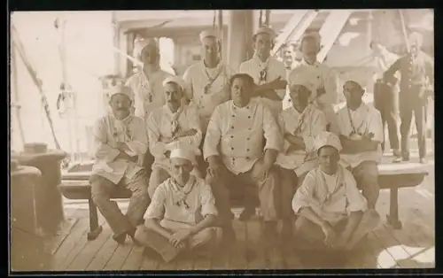 Foto-AK Gruppenaufnahme von Köchen