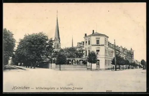 AK Hainichen, Wilhelmsplatz und Wilhelm-Strasse mit Bahnhof-Hotel