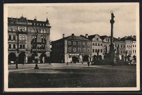AK Königgrätz, Grosser Platz mit Denkmal