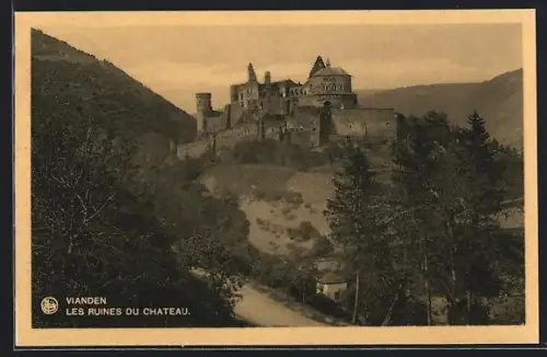 AK Vianden, Les Ruines du Chateau
