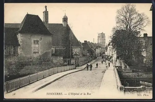AK Tonnerre, L`Hôpital et la rue