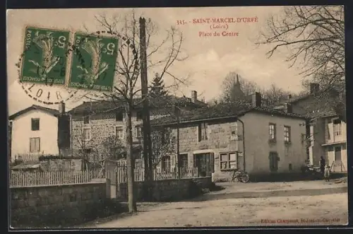 AK Saint-Marcel-d`Urfé /Loire, Place du Centre
