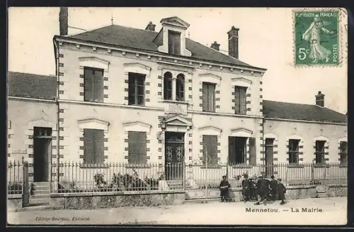 AK Mennetou, La Mairie