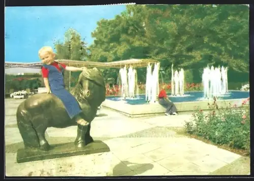 AK Erfurt, Internationale Gartenausstellung, Ponyreiter im Rosengarten