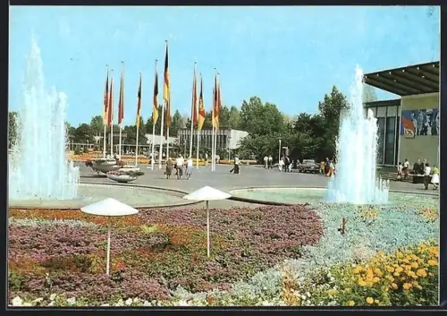 AK Erfurt, Iga, Blumenbeet und Springbrunnen