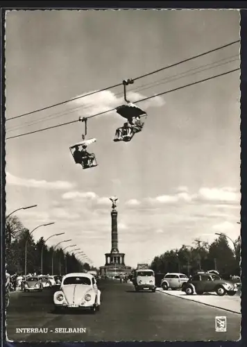 AK Berlin-Tiergarten, Interbau-Seilbahn über der Strasse des 17. Juni, Siegessäule