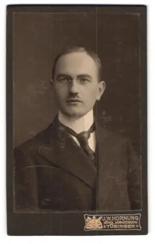 Fotografie J. W. Hornung, Tübingen, Uhlandstrasse 11, Dr. med. Wilhelm Feldmann-Meyer zu Knolle als Student 1913