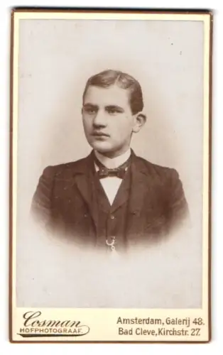 Fotografie Cosman, Amsterdam, Galerij 48, Porträt eines jungen Mannes