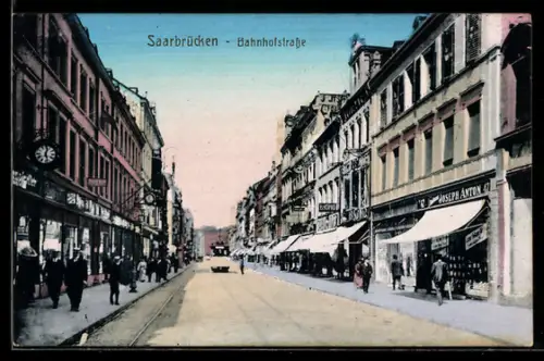 AK Saarbrücken, Strassenbahn in der Bahnhofstrasse