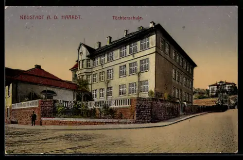 AK Neustadt, Strassenpartie an der Töchterschule