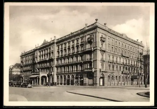 AK Berlin, Blick auf Hotel Kaiserhof am Wilhelmplatz