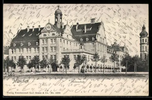 AK München, Strassenpartie mit Stielerschule