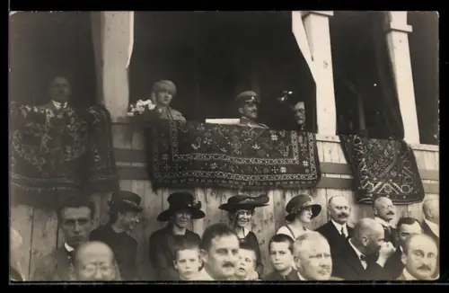 AK Alexander I. von Serbien auf einer Tribüne