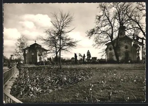 AK Rastatt, Gartenschlösschen Pagodenburg mit Einsiedelner Kapelle