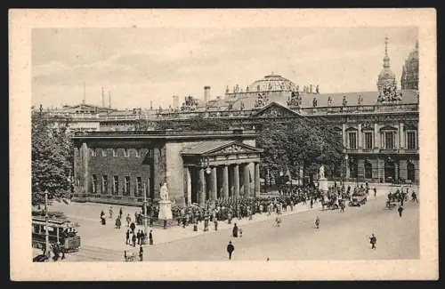 AK Berlin, Neue Wache mit Strassenbahn