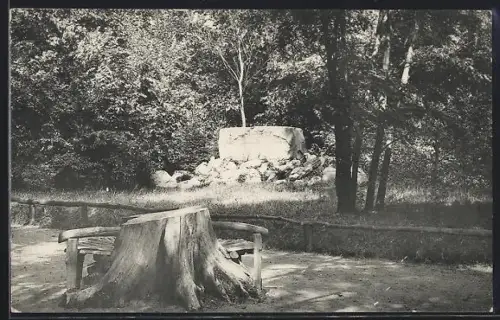 AK Landau /Pfalz, Gedenkstein im Luitpoldpark
