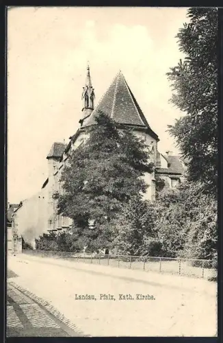 AK Landau /Pfalz, Katholische Kirche mit Strassenpartie