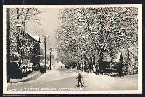 AK Clausthal-Zellerfeld /Oberharz, Oberer Zellbach, Winterstrasse, Skifahrer, verschneite Bäume