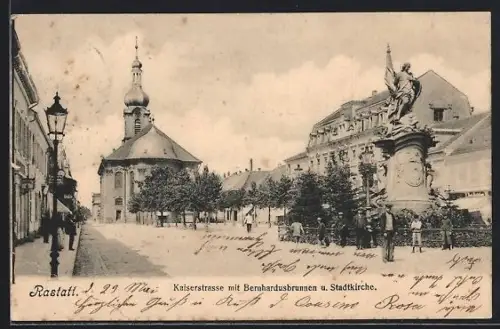 AK Rastatt, Kaiserstrasse mit Bernhardusbrunnen und Stadtkirche