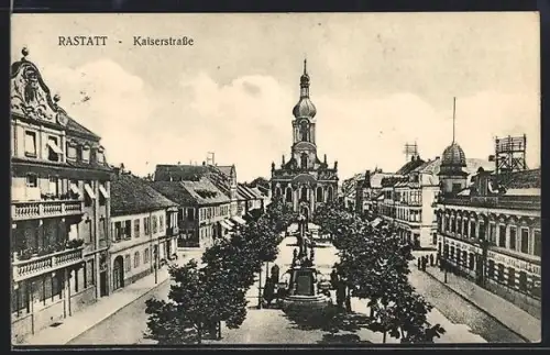 AK Rastatt, Kaiserstrasse mit Kirche