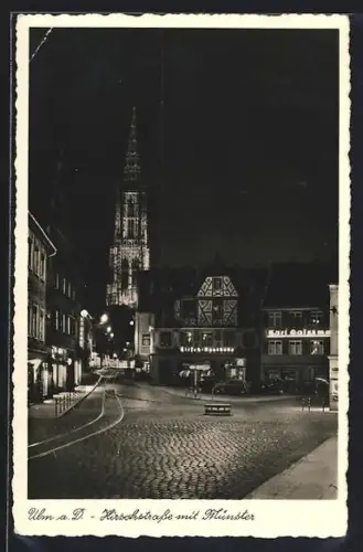 AK Ulm a. D., Hirschstrasse mit Hirsch-Apotheke und Münster bei Nacht