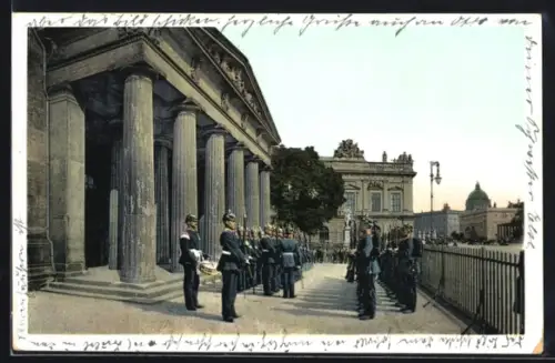 AK Berlin, Unter den Linden, Neue Wache, Wachablösung