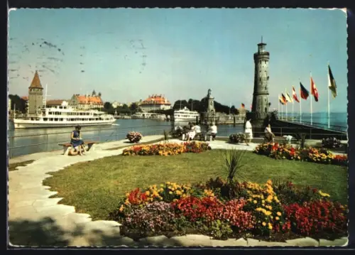 AK Lindau im Bodensee, Hafeneinfahrt mit Leuchtturm