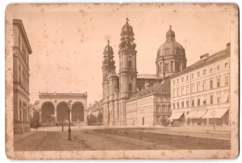 Fotografie unbekannter Fotograf, Ansicht München, Feldherrnhalle und Theatinerkirche, Brienner Bäckerei