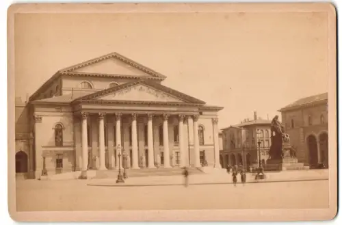 Fotografie unbekannter Fotograf, Ansicht München, Kgl. Hof- und Nationaltheater mit Hauptpost
