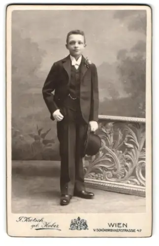 Fotografie J. Kotsch, Wien, V. Schönbrunnerstrasse 47, Porträt eines jungen Mannes